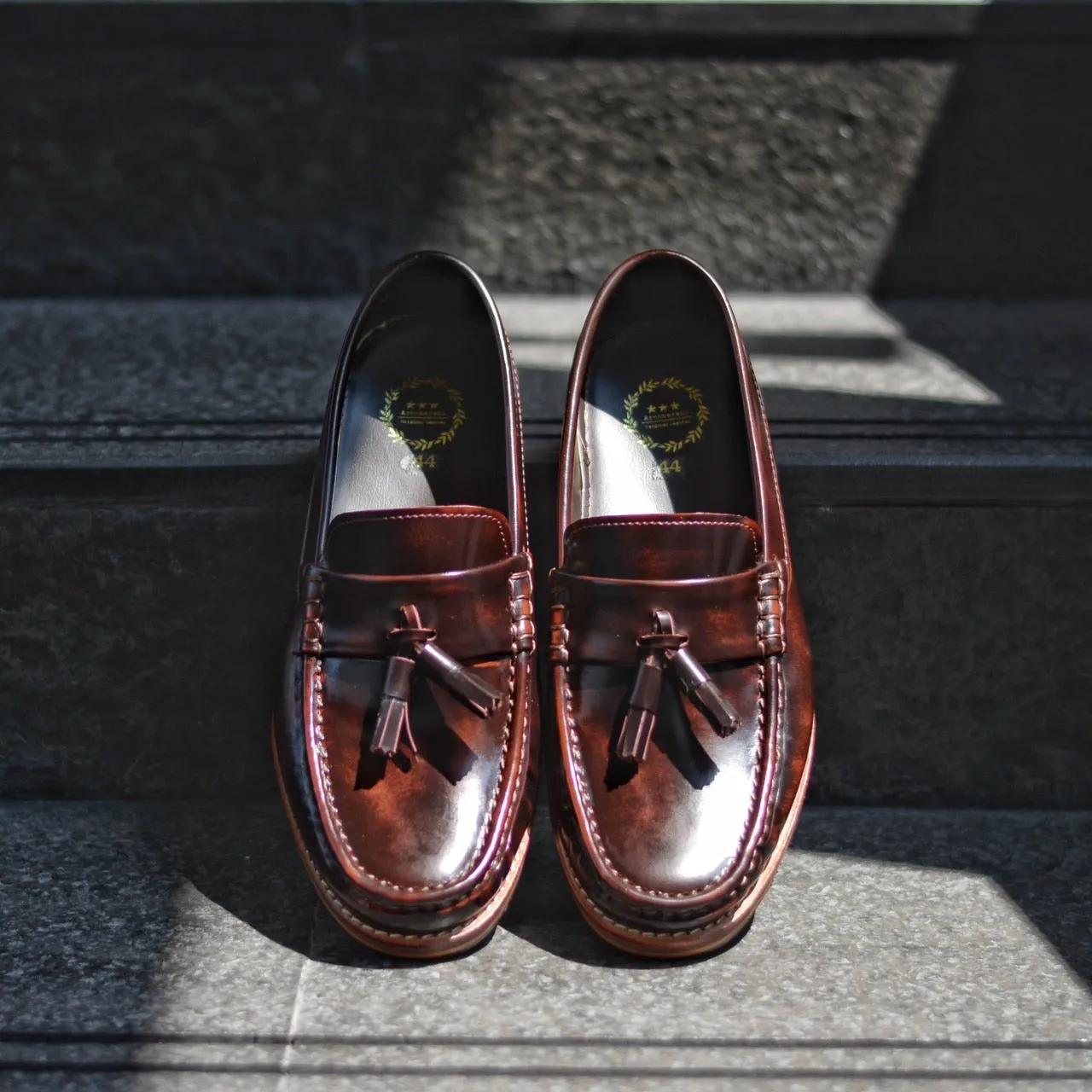 501 Wide-Front Tassel Loafer Burgundy