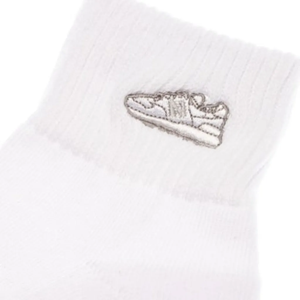 NEW BALANCE SHOES BADGE ANKLE SOCKS 3 PAIRS