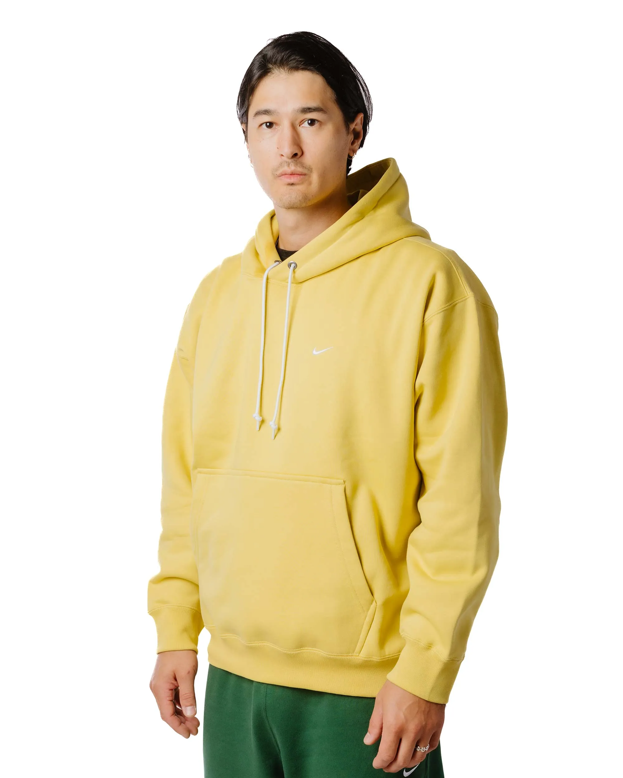 Nike Solo Swoosh Fleece Pullover Hoodie Saturn Gold