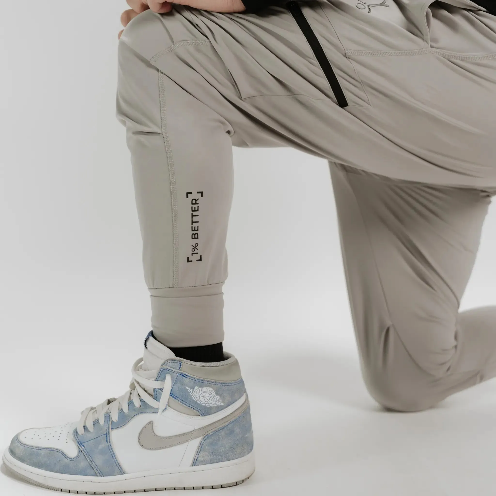 TECH JOGGERS