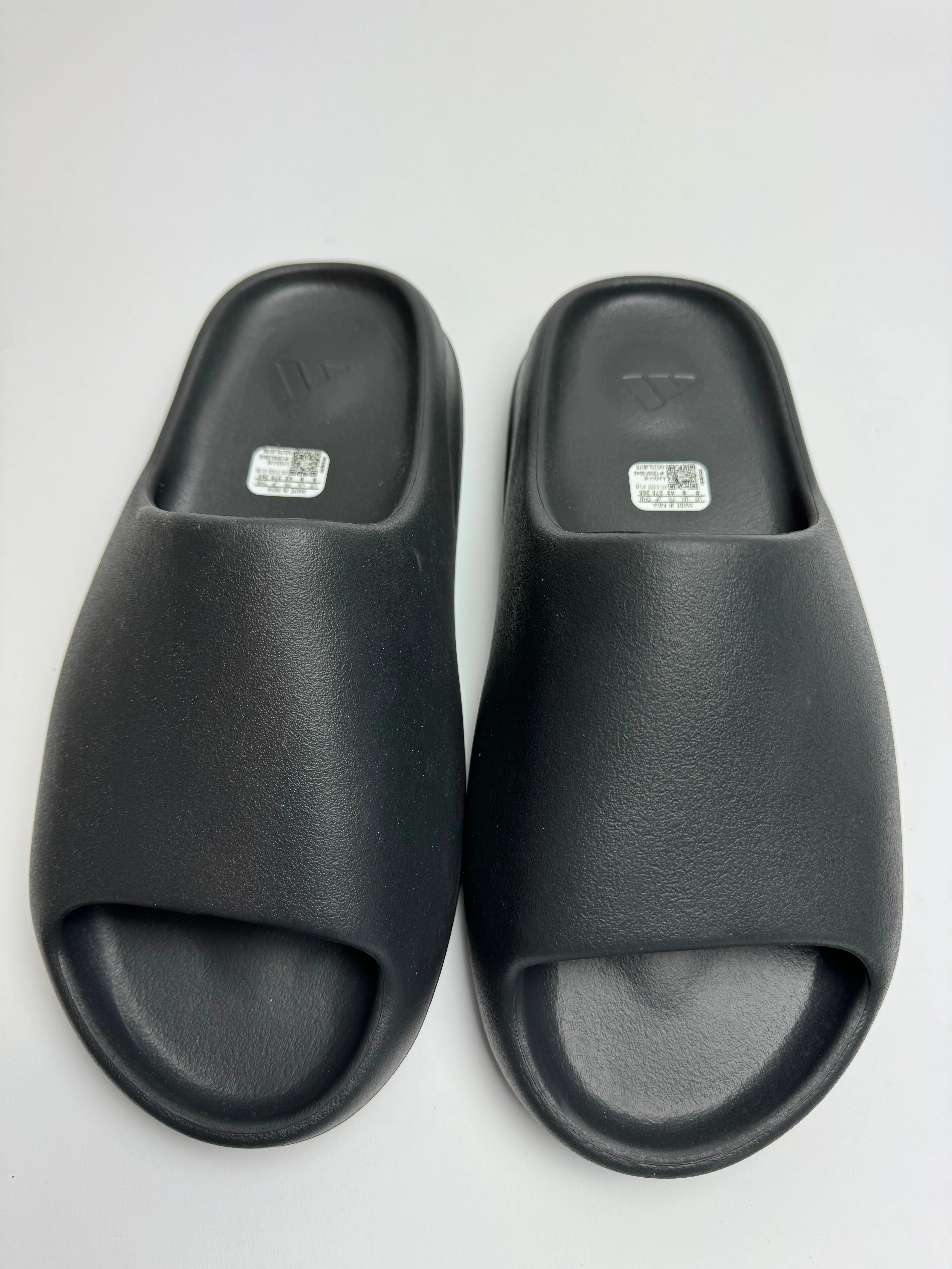 Yeezy Slides "Onyx"